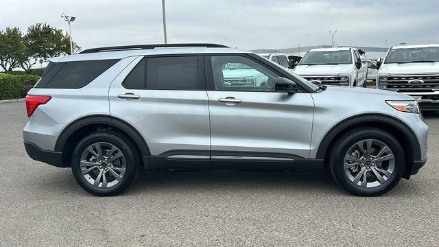Certified 2022 Ford Explorer XLT w/ Equipment Group 202A image 2