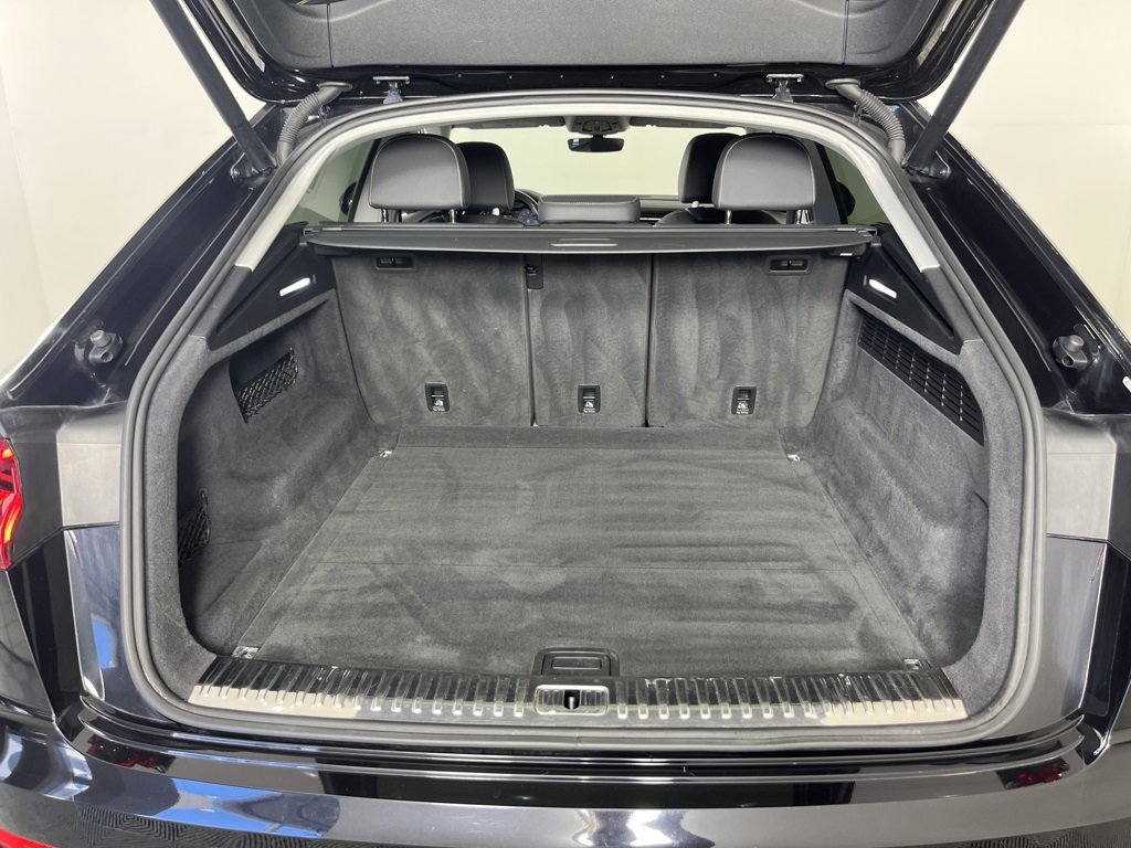 Used 2019 Audi Q8 Premium Plus image 26