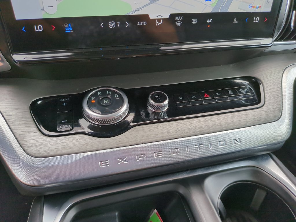 Certified 2025 Ford Expedition Platinum AWD/4WD image 27
