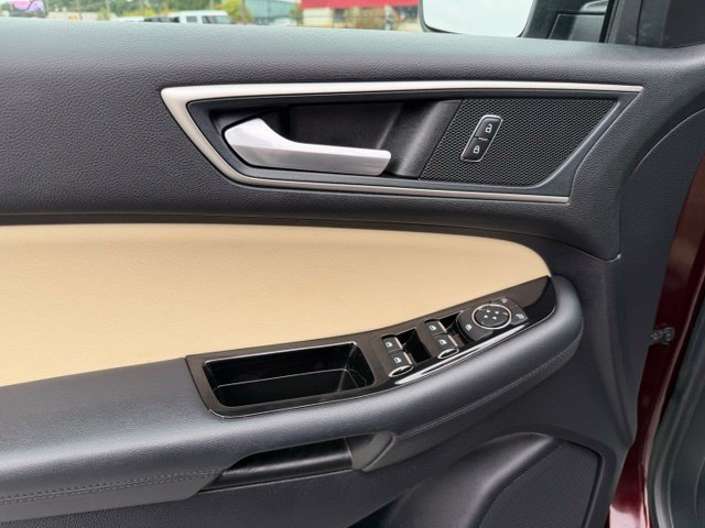 Certified 2019 Ford Edge SEL w/ Equipment Group 201A FWD image 11