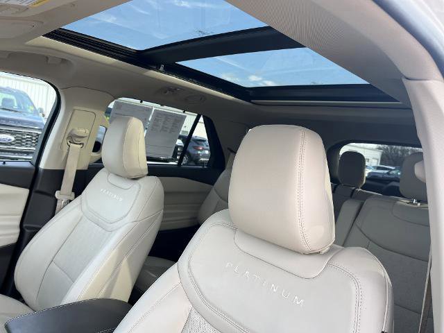 Certified 2024 Ford Explorer Platinum w/ Technology Package image 8