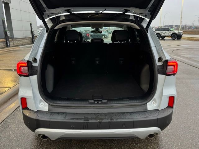 Certified 2025 Ford Escape Platinum image 38