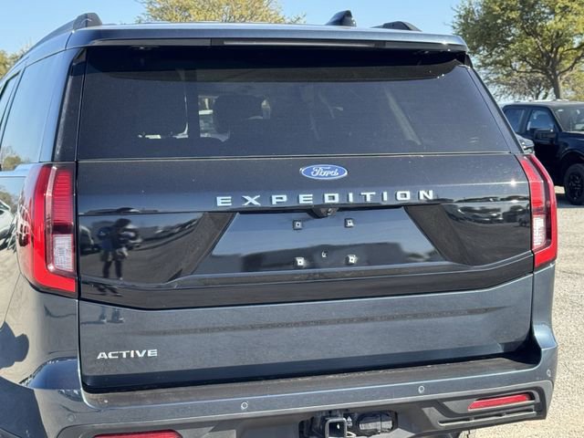 Certified 2025 Ford Expedition Active AWD/4WD image 7
