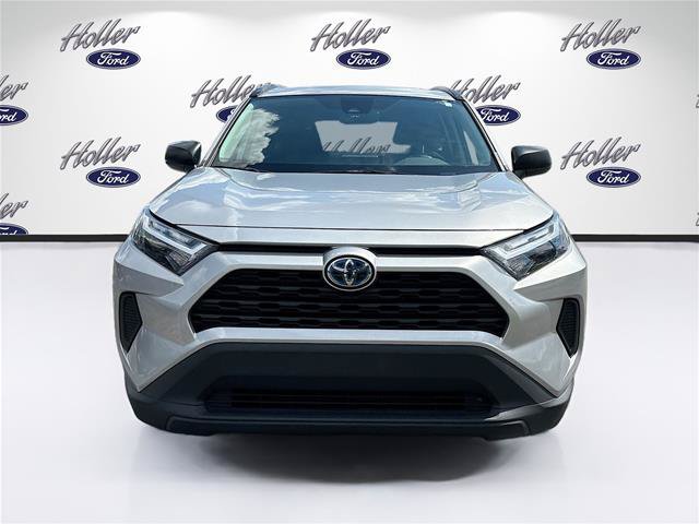 Used 2024 Toyota RAV4 LE AWD/4WD image 2