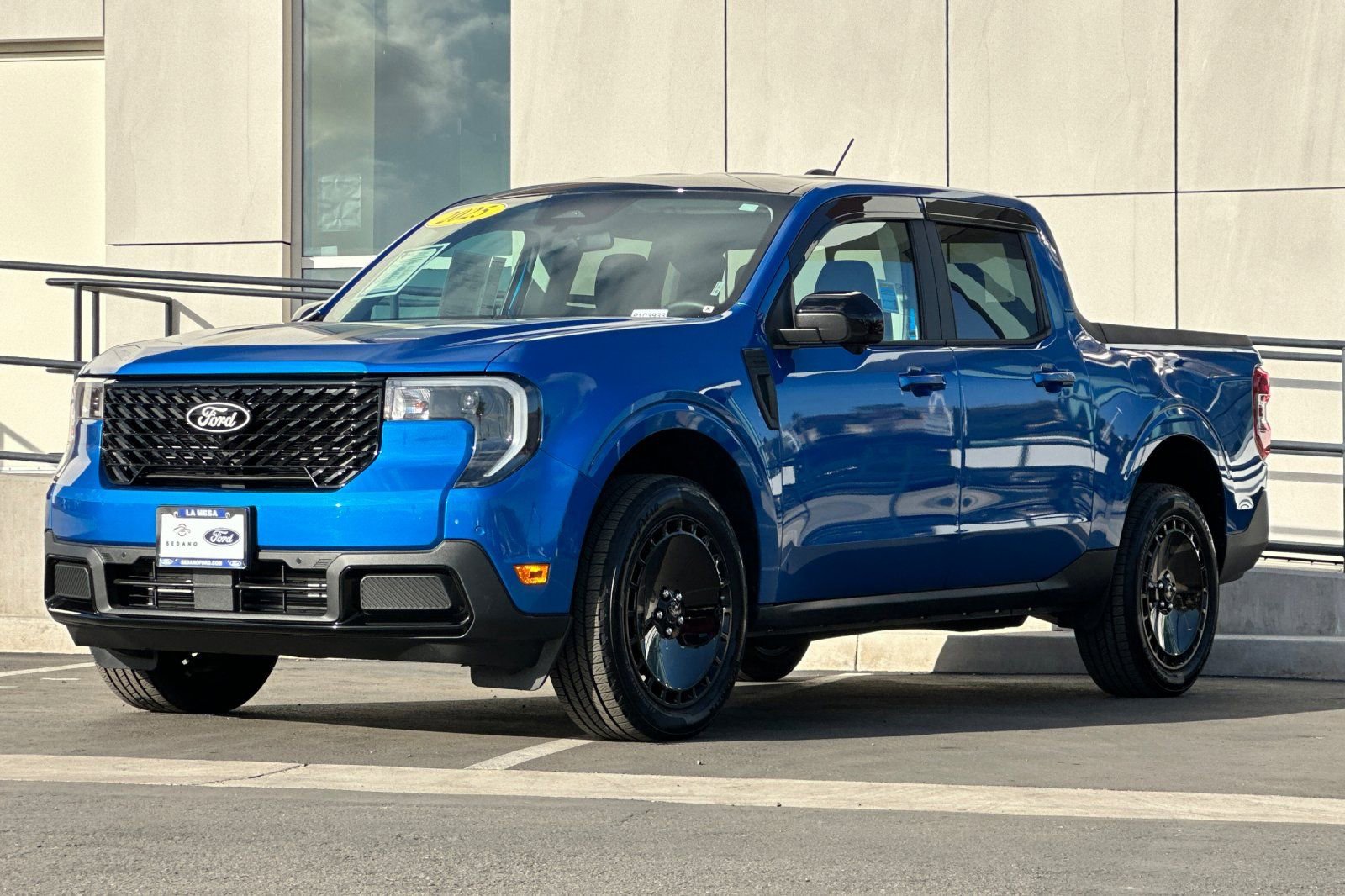 Certified 2025 Ford Maverick Lariat w/ Black Appearance Package image 7