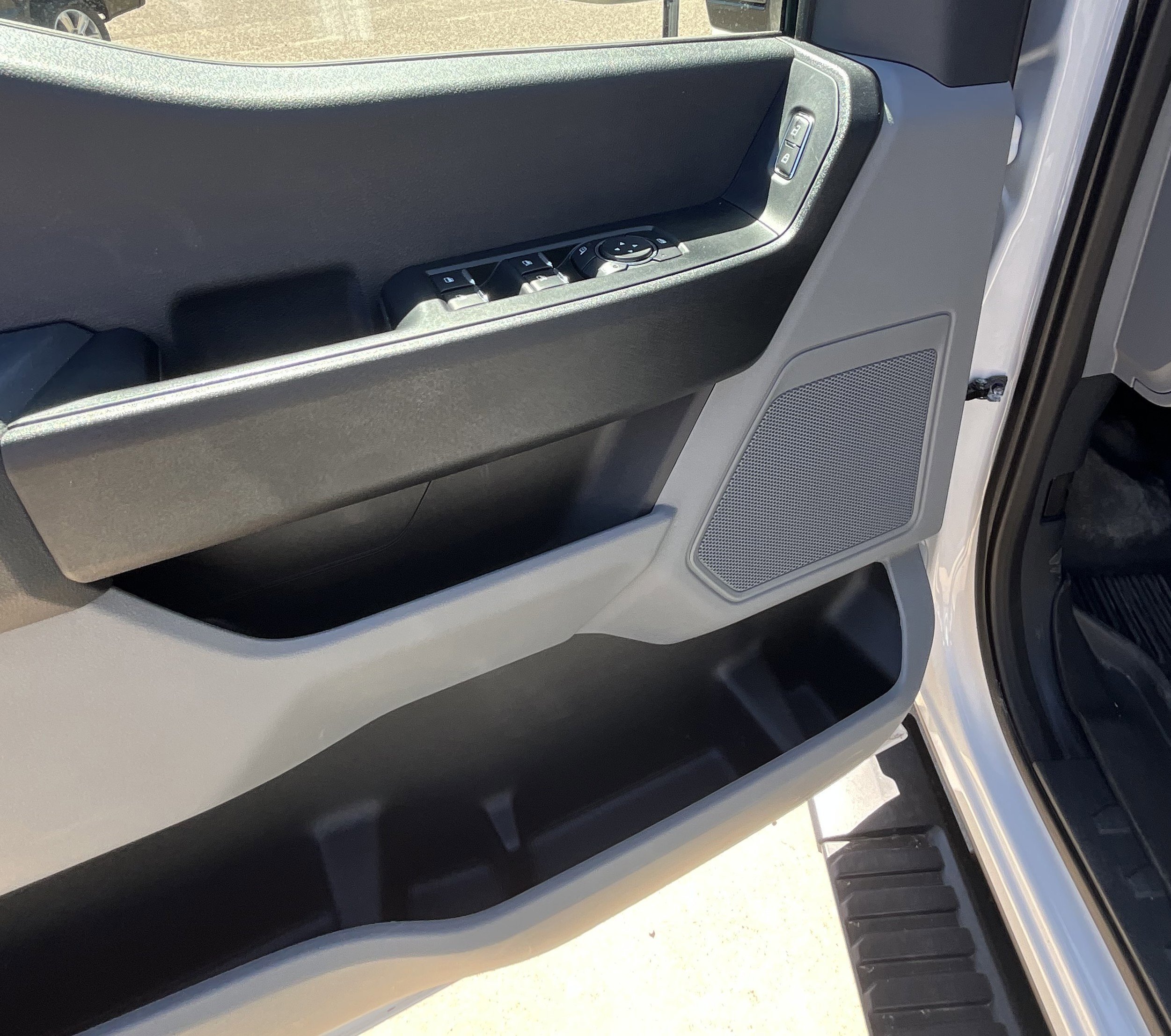 Certified 2025 Ford F350 XL AWD/4WD image 9