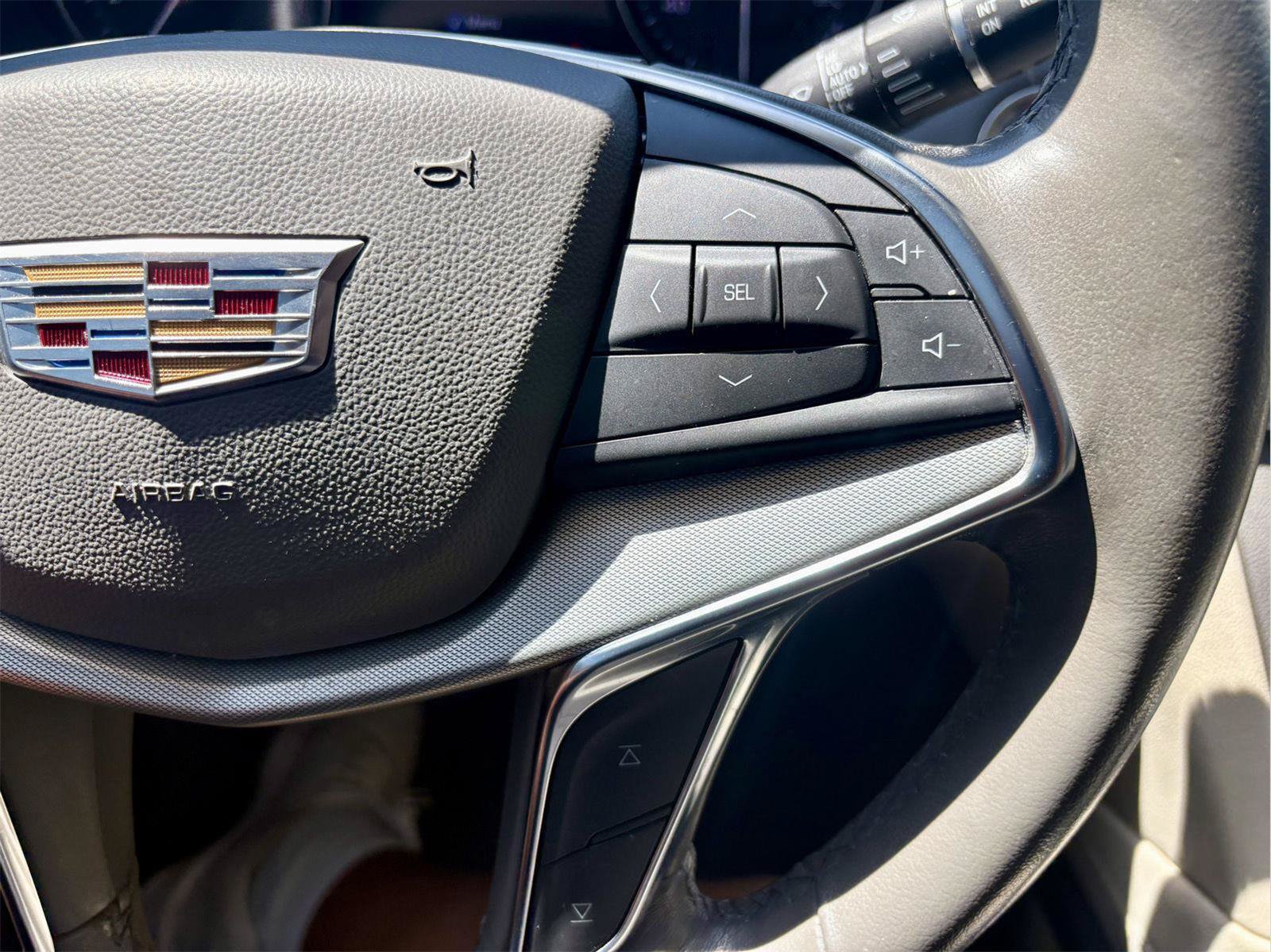 Used 2023 Cadillac XT5 Premium Luxury w/ Technology Package FWD image 19
