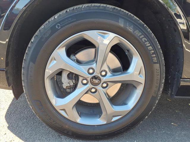 Certified 2023 Ford Escape ST-Line w/ Tech Pack #1 AWD/4WD image 24