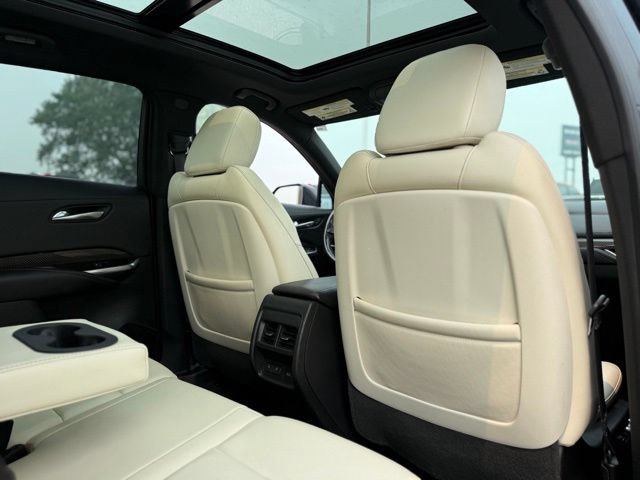 Used 2019 Cadillac XT4 Sport w/ Cold Weather Package AWD/4WD image 18