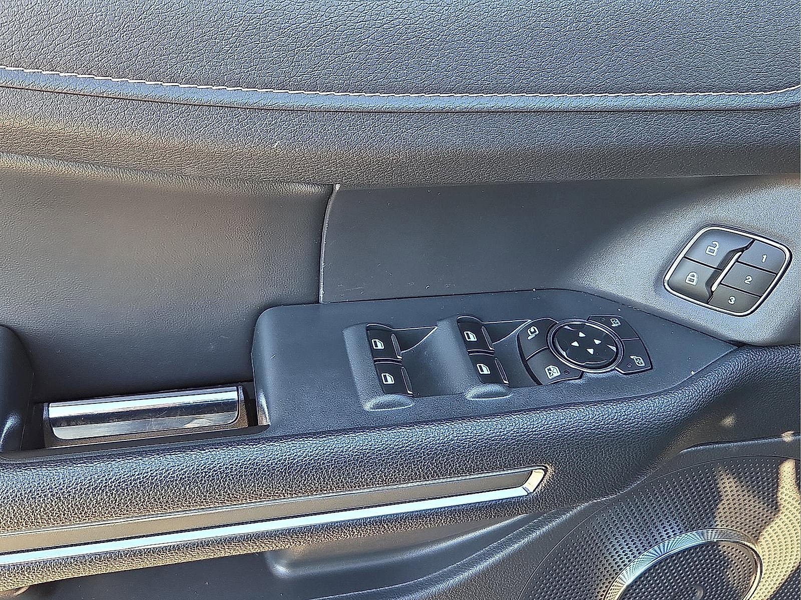 Certified 2024 Ford Expedition XLT image 14