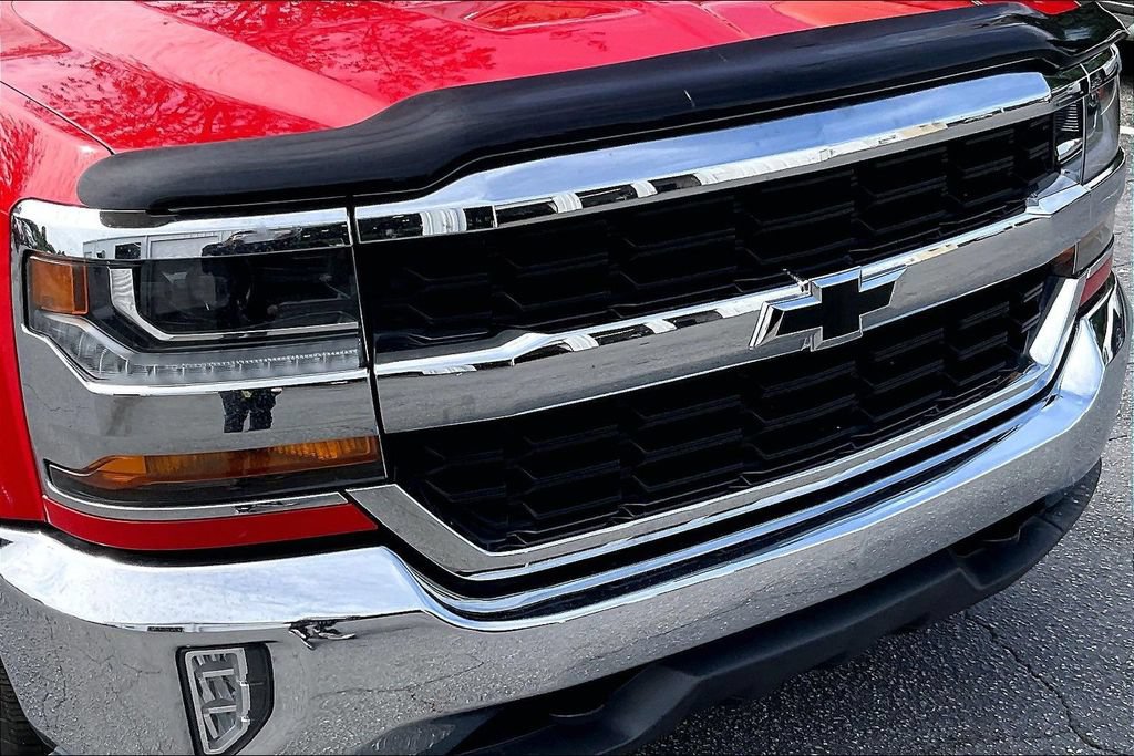 Used 2018 Chevrolet Silverado 1500 LT w/ All Star Edition AWD/4WD image 28