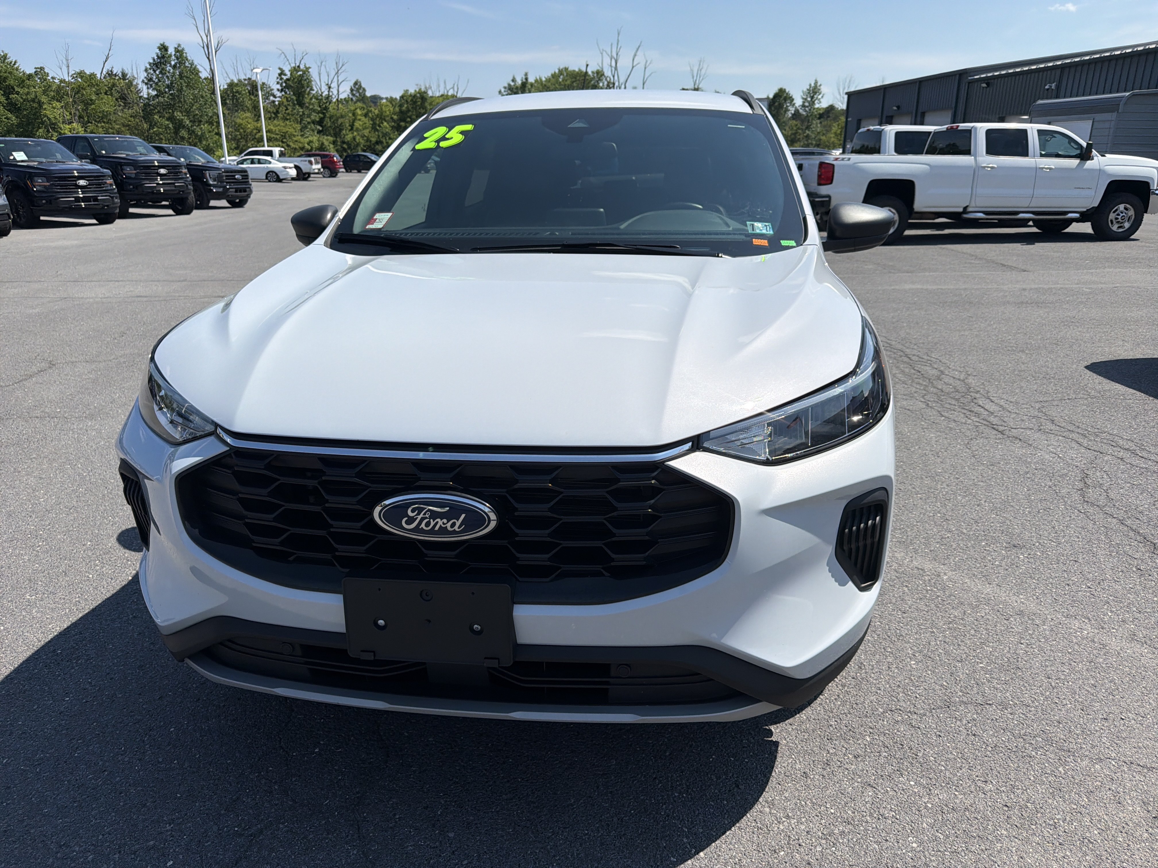 Certified 2025 Ford Escape ST-Line AWD/4WD image 9