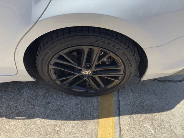 Used 2025 Toyota Camry SE FWD image 10