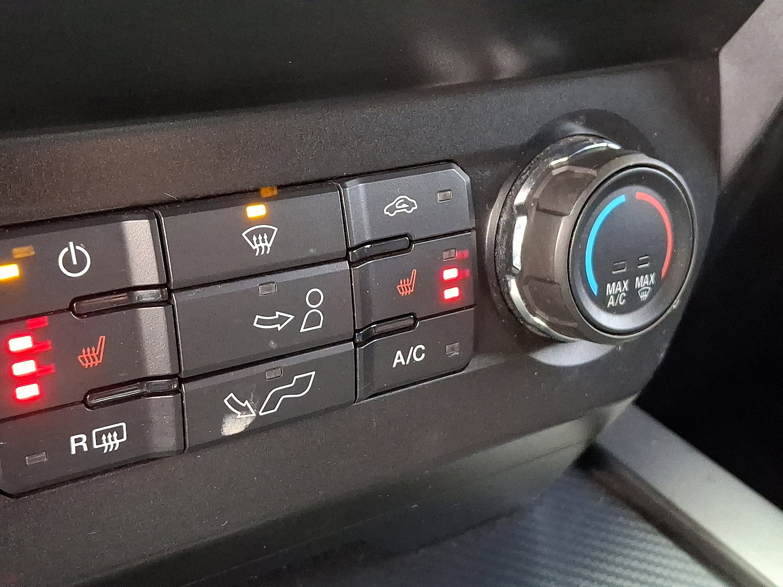 Certified 2019 Ford F150 XLT w/ Equipment Group 302A Luxury image 33