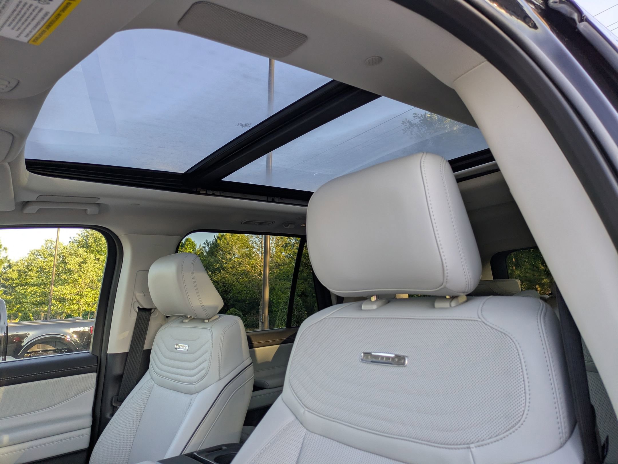 Certified 2025 Ford Expedition Platinum w/ Platinum Ultimate Package AWD/4WD image 26
