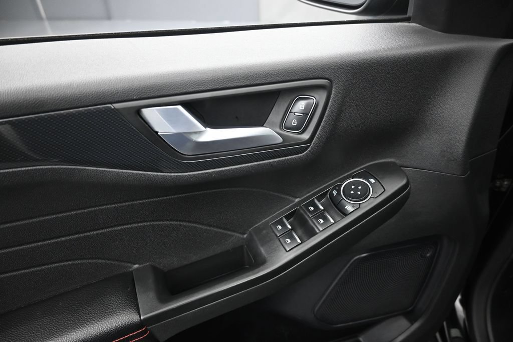 Certified 2023 Ford Escape ST-Line w/ Tech Pack #1 FWD image 11