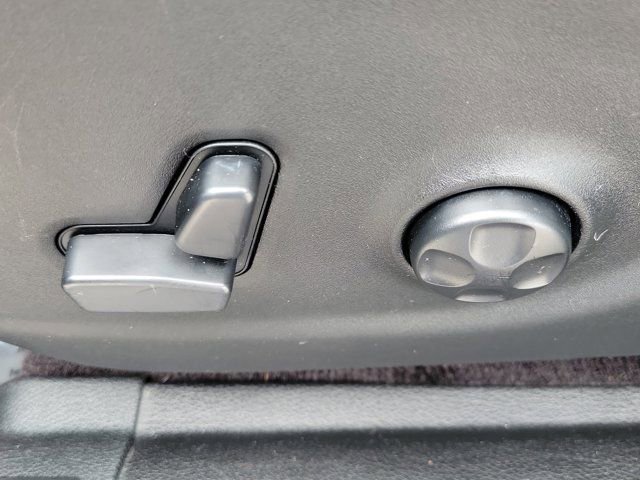 Used 2017 Jeep Cherokee High Altitude w/ Technology Group image 22