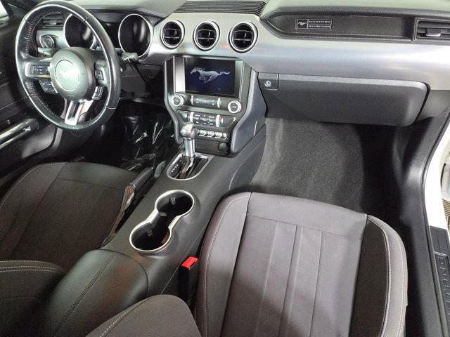 Certified 2020 Ford Mustang Convertible w/ Equipment Group 101A image 31