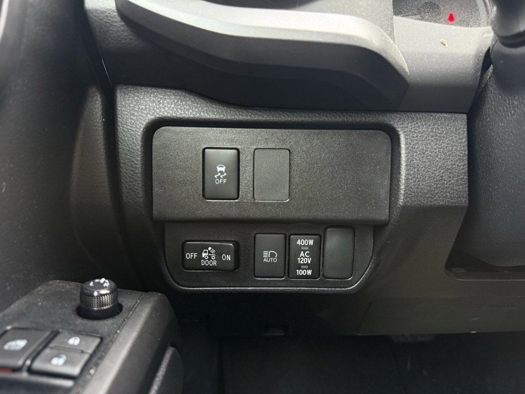 Used 2022 Toyota Tacoma TRD Off-Road image 13