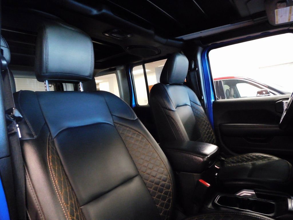 Used 2022 Jeep Wrangler Unlimited Sahara image 40