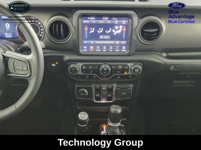 Used 2023 Jeep Gladiator Sport AWD/4WD image 20