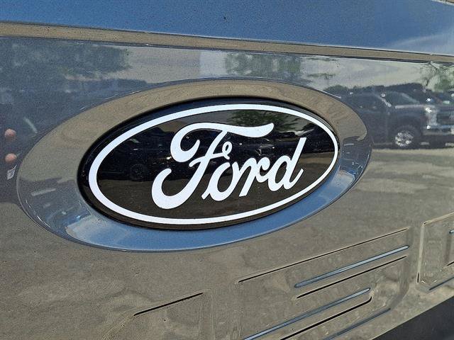 Certified 2024 Ford F150 Platinum w/ FX4 Off-Road Package AWD/4WD image 30