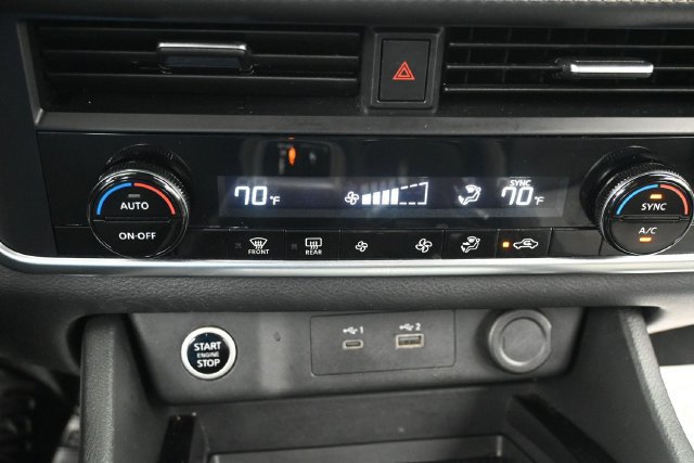 Used 2023 Nissan Rogue SV AWD/4WD image 13
