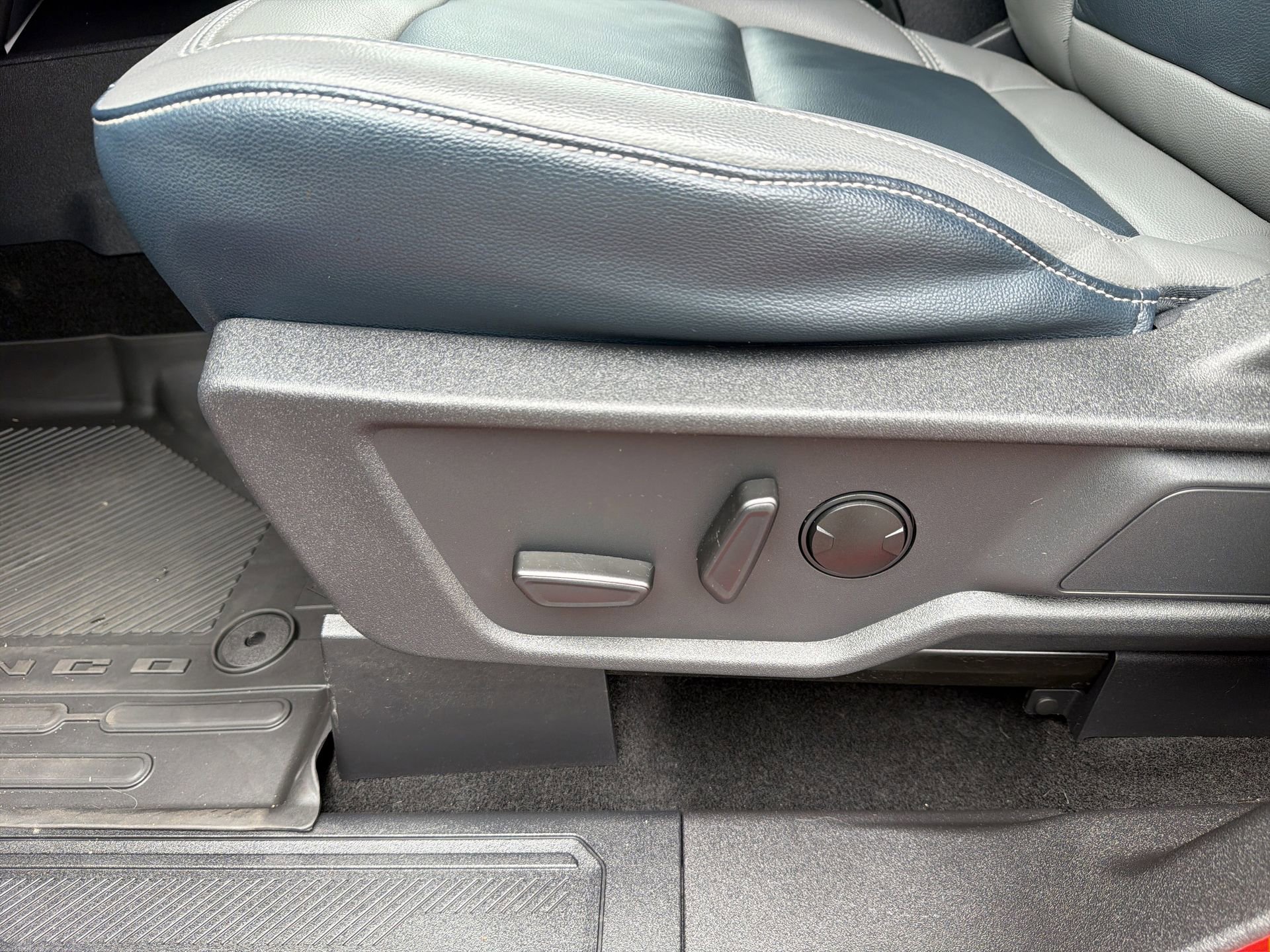 Certified 2024 Ford Bronco Outer Banks AWD/4WD image 19