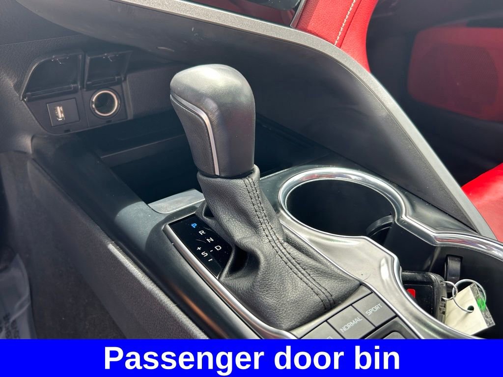 Used 2020 Toyota Camry XSE image 15