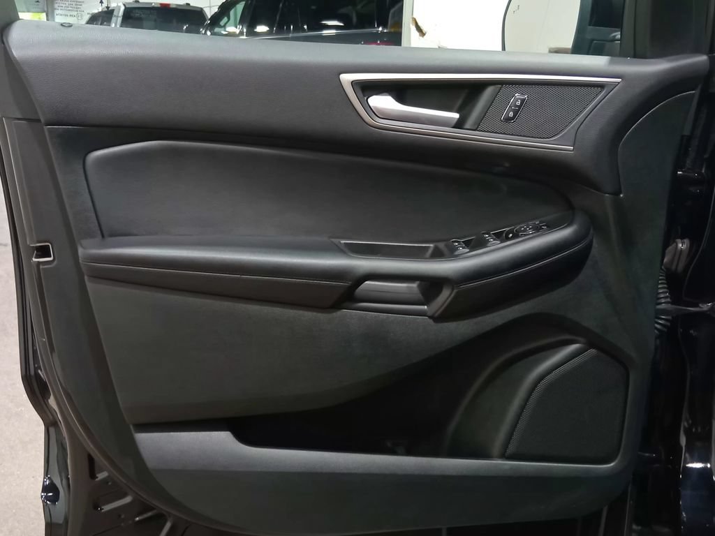 Certified 2022 Ford Edge SEL w/ Convenience Package AWD/4WD image 19