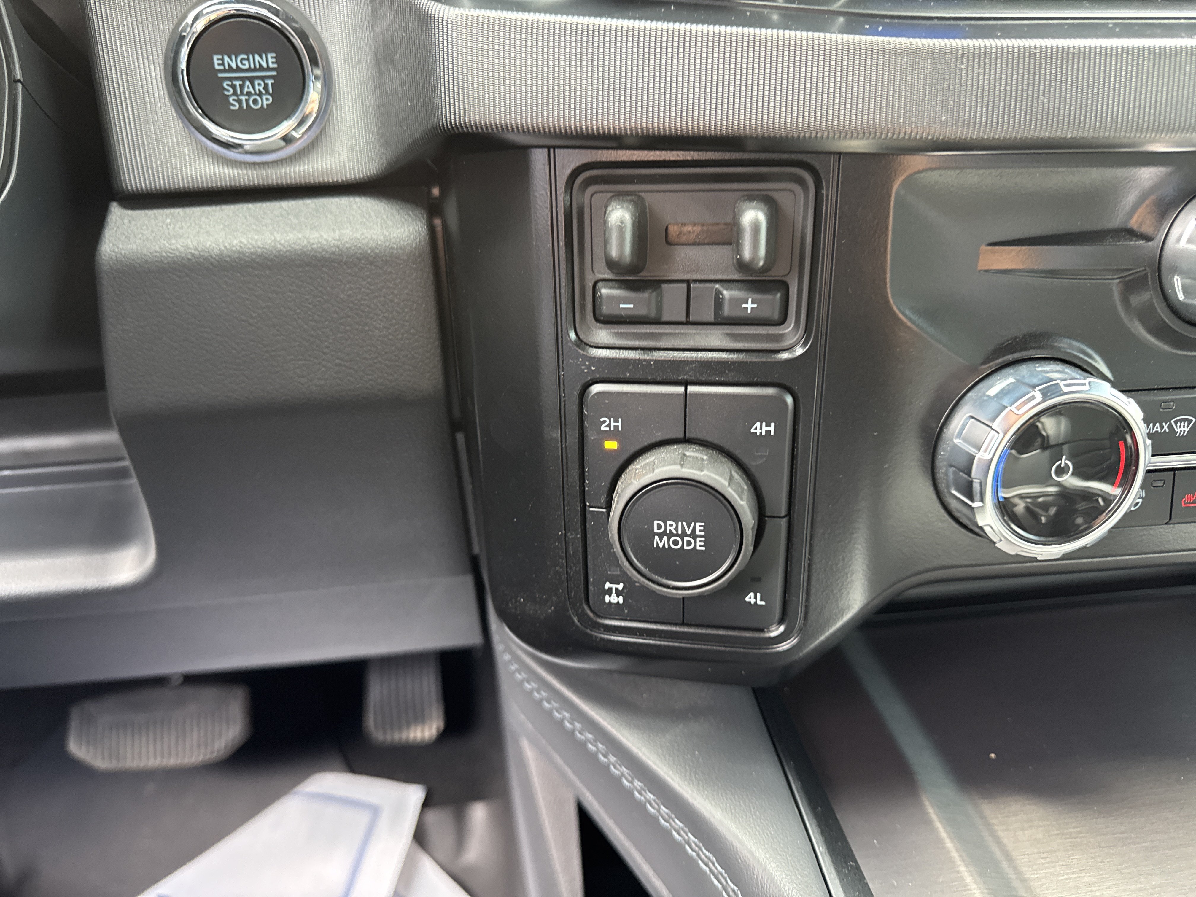 Certified 2026 Ford F250 Platinum AWD/4WD image 24