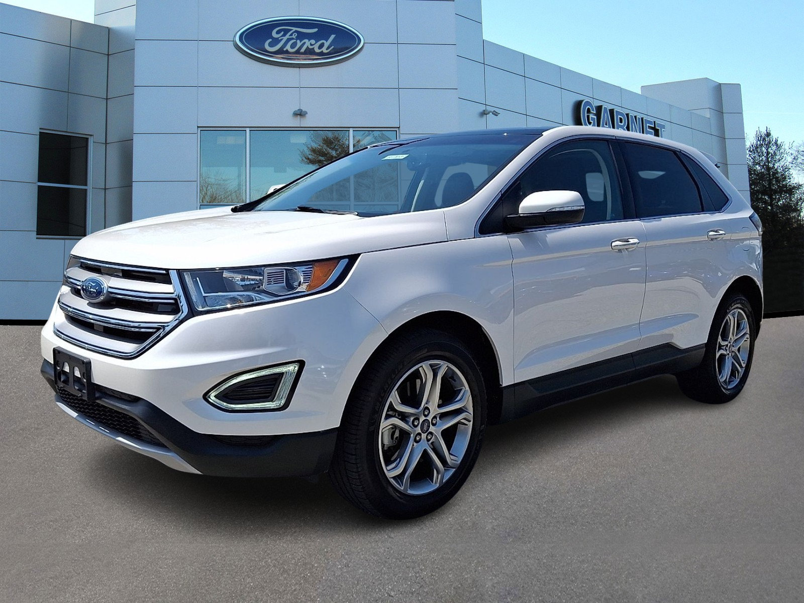 Certified 2018 Ford Edge Titanium w/ Equipment Group 301A AWD/4WD image 4