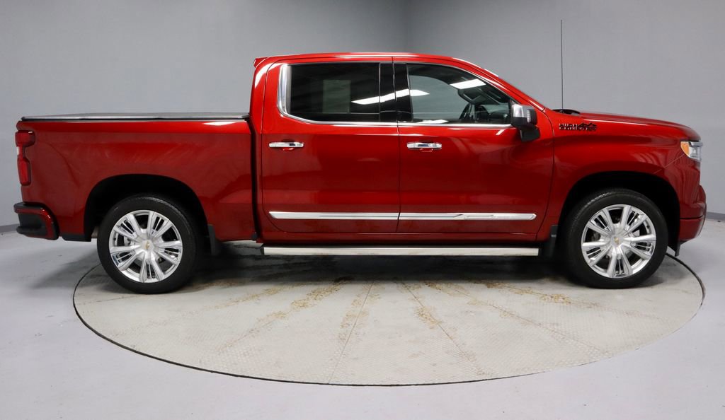 Used 2023 Chevrolet Silverado 1500 High Country w/ High Country Premium Package AWD/4WD image 11