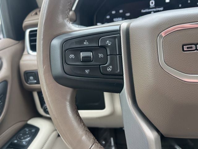 Used 2022 GMC Yukon XL Denali AWD/4WD image 29