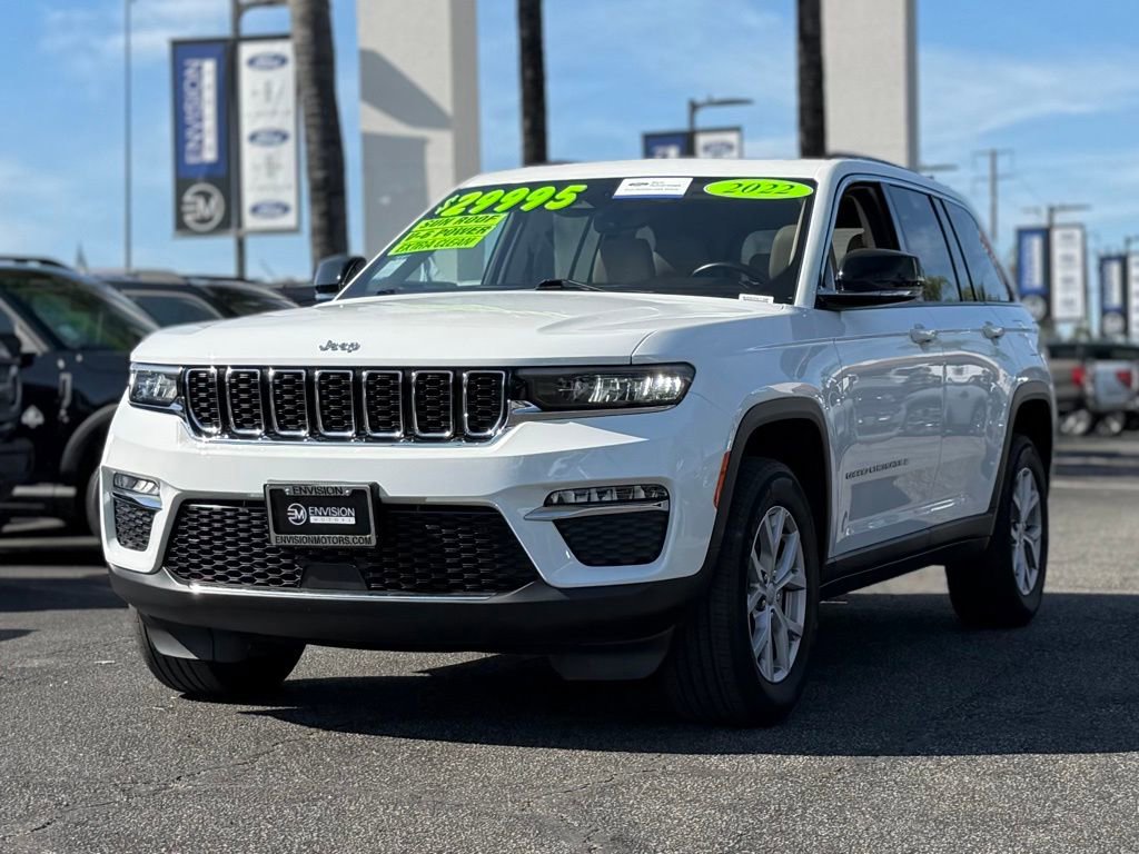 Used 2022 Jeep Grand Cherokee Limited image 4