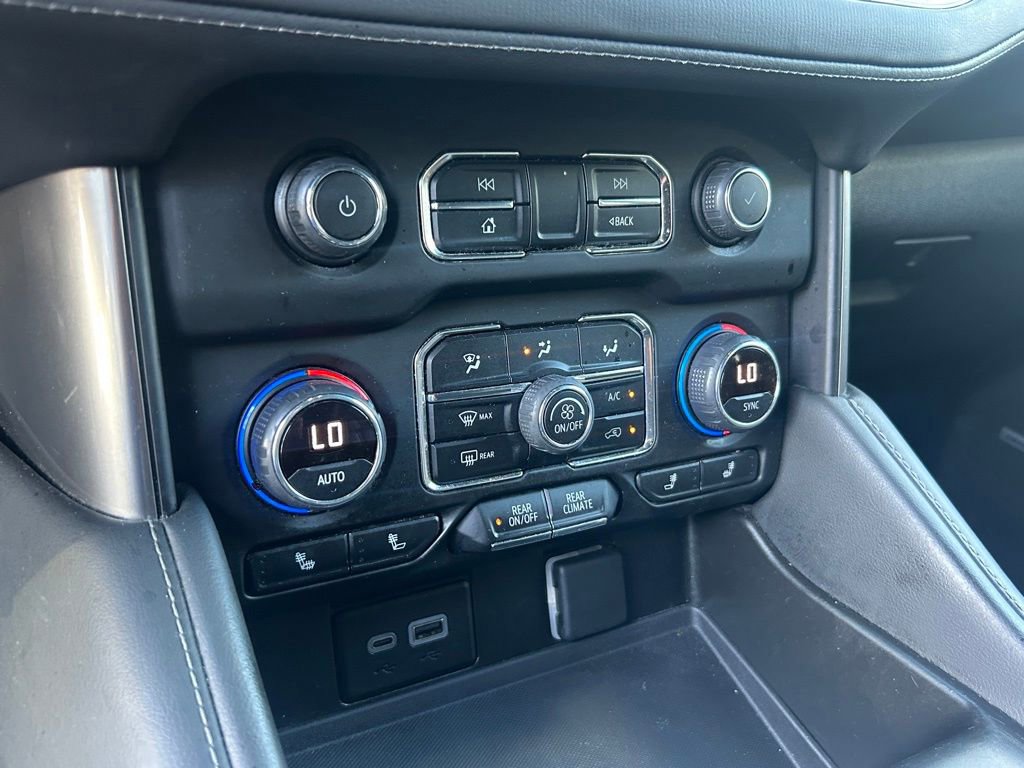 Used 2023 Chevrolet Suburban LT image 38