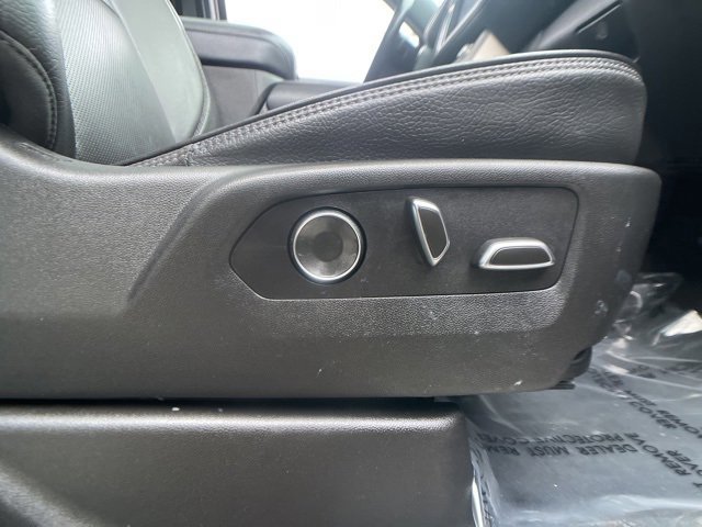 Used 2023 GMC Yukon Denali w/ Denali Reserve Package image 29