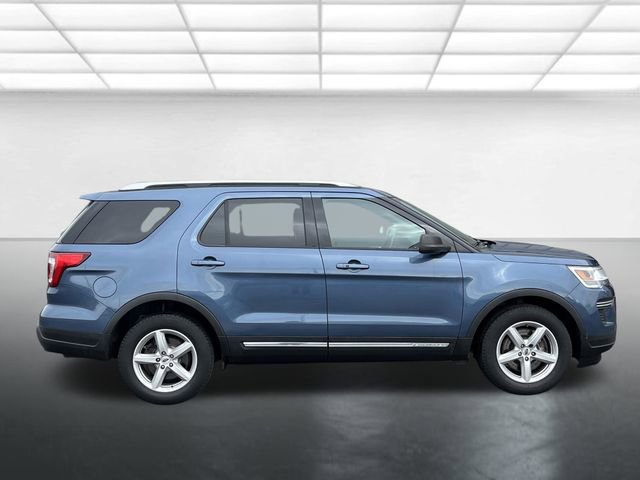 Certified 2018 Ford Explorer XLT image 3