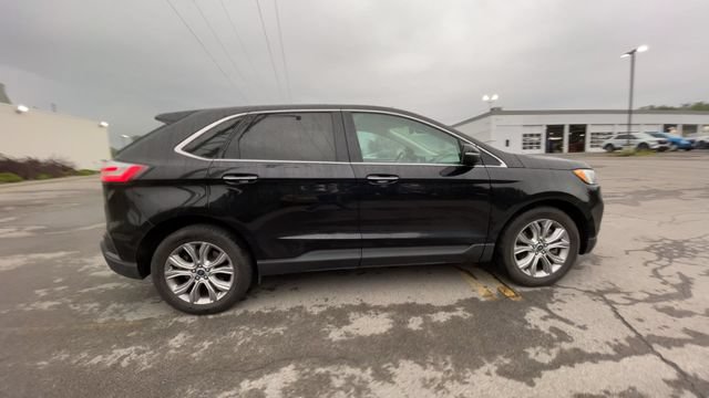 Certified 2022 Ford Edge Titanium AWD/4WD image 9