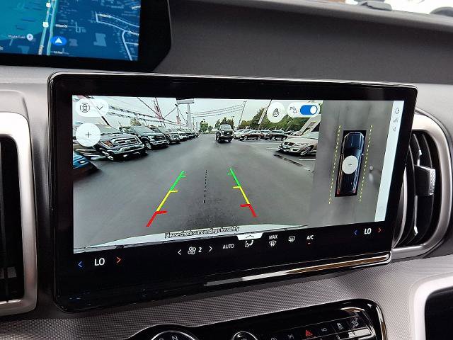 Certified 2025 Ford Expedition Active AWD/4WD image 17