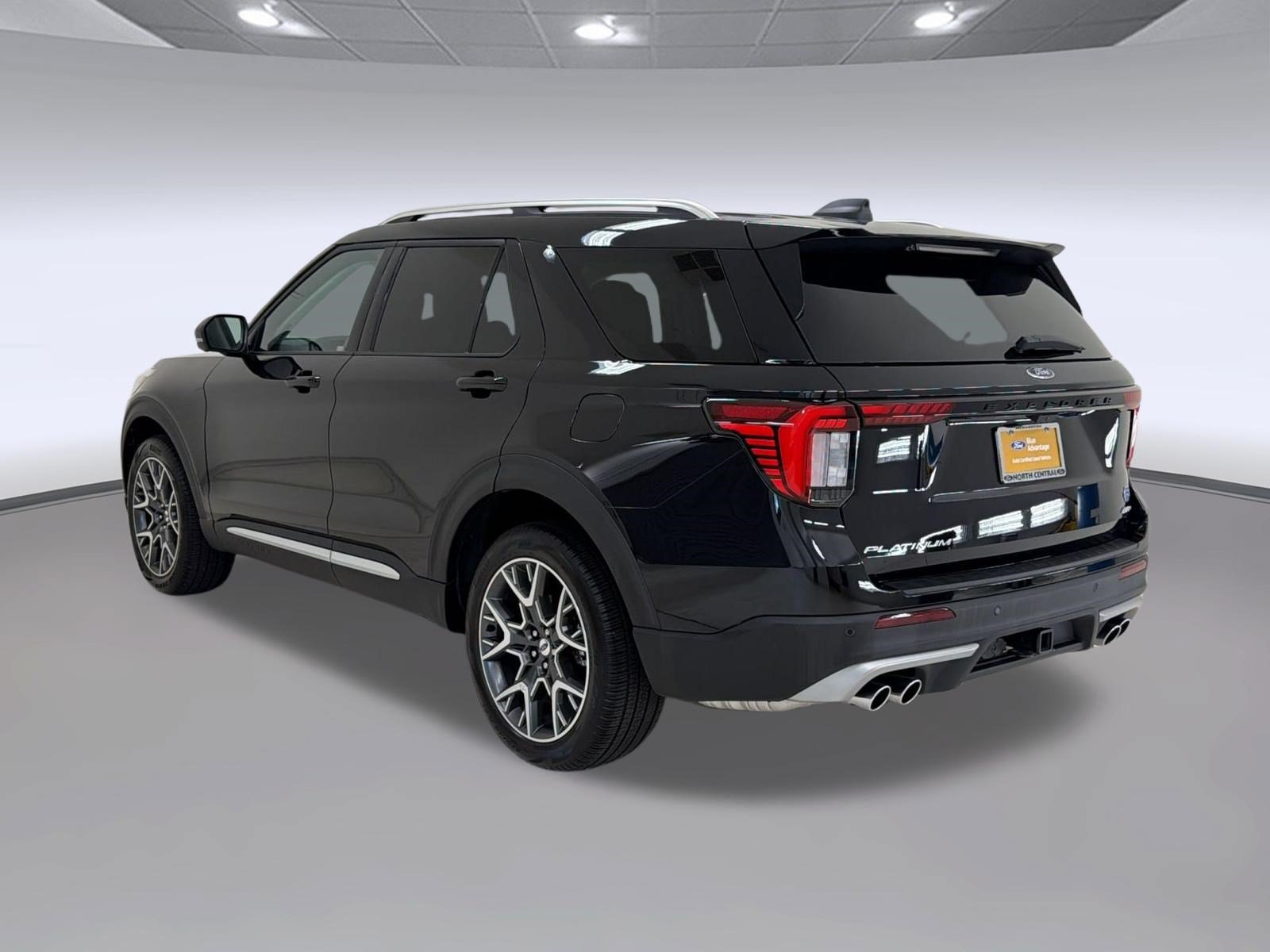 Certified 2025 Ford Explorer Platinum w/ Ultimate Package AWD/4WD image 3