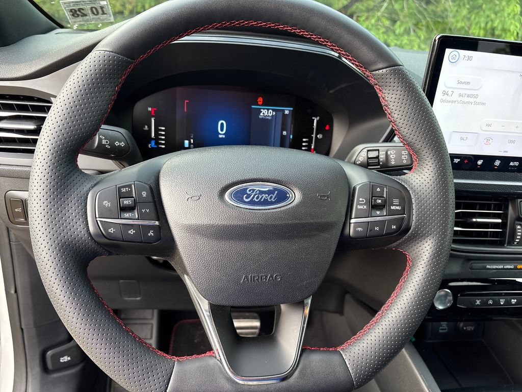 Certified 2023 Ford Escape ST-Line w/ Tech Pack #1 AWD/4WD image 14