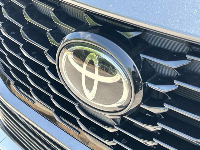 Used 2023 Toyota Highlander XSE FWD image 10