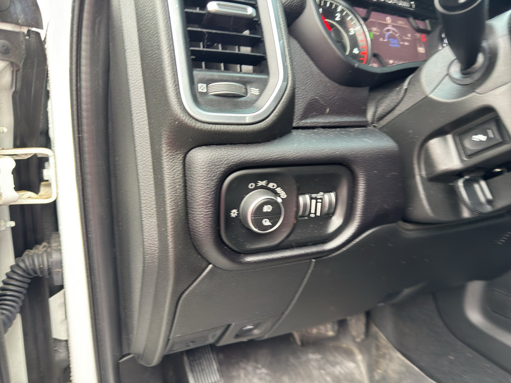 Used 2022 RAM 2500 Laramie w/ Night Edition AWD/4WD image 11
