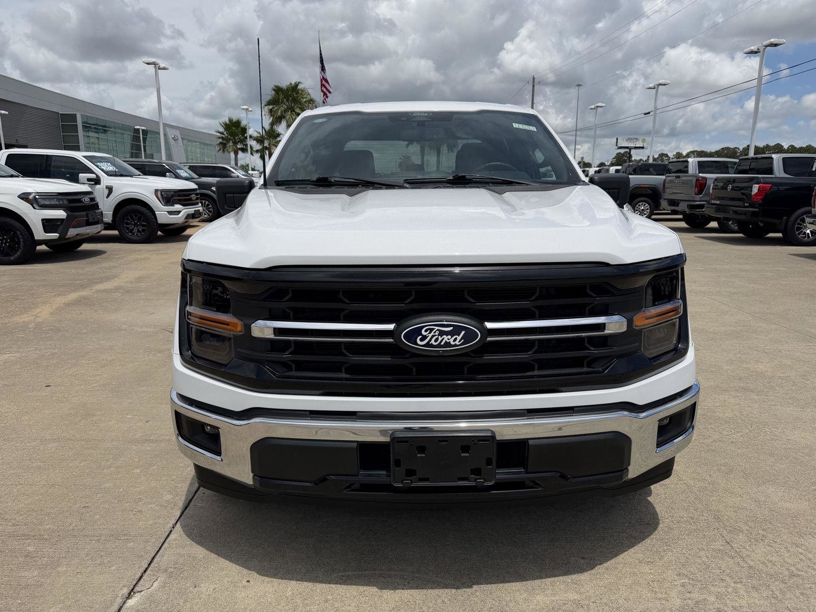 Certified 2024 Ford F150 XLT w/ Mobile Office Package RWD image 3