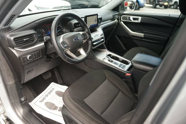 Certified 2022 Ford Explorer XLT RWD image 8