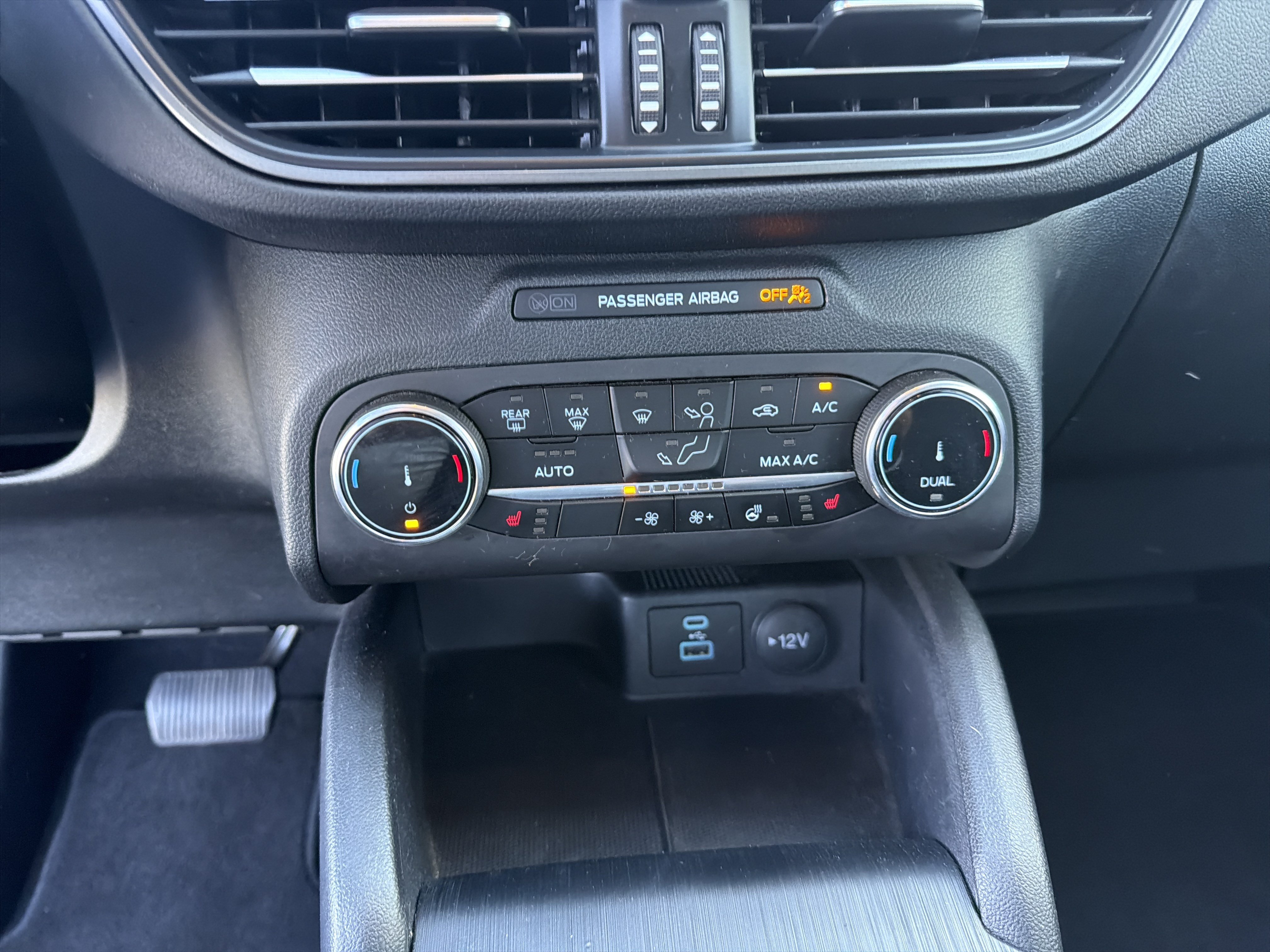 Certified 2023 Ford Escape Active AWD/4WD image 35