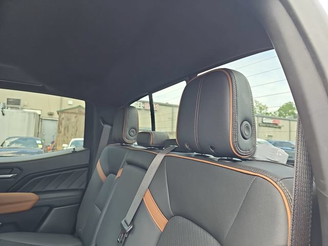 Used 2024 GMC Canyon AT4 w/ AT4 Premium Package AWD/4WD image 13