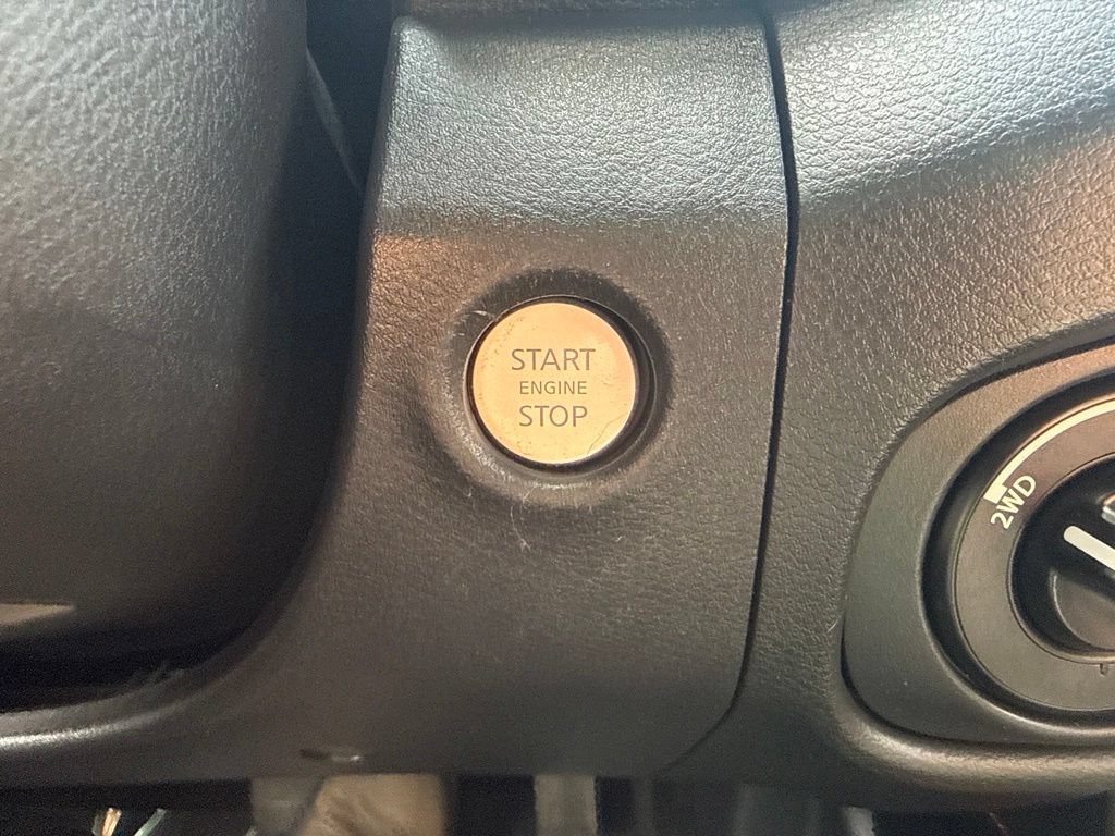 Used 2022 Nissan Frontier PRO-4X w/ Off-Road Protection Package AWD/4WD image 30