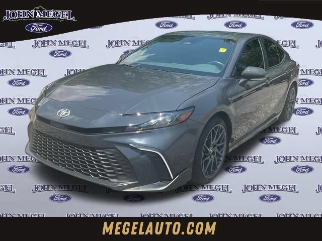 Used 2025 Toyota Camry SE w/ Convenience Package